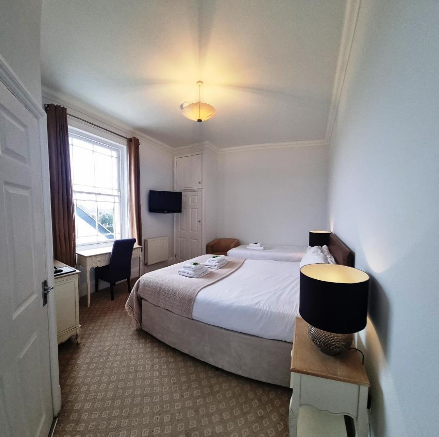 Anglesey Hotel Госпорт Экстерьер фото