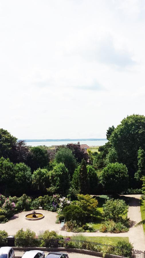 Anglesey Hotel Госпорт Экстерьер фото